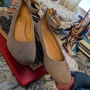 Comfort View Tan Ankle Strap Women's Shoes
